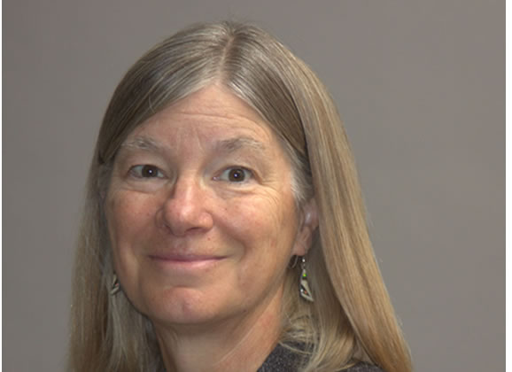 Headshot of ESA President Laura Huenneke