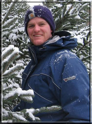 Portrait image of Paul Henne