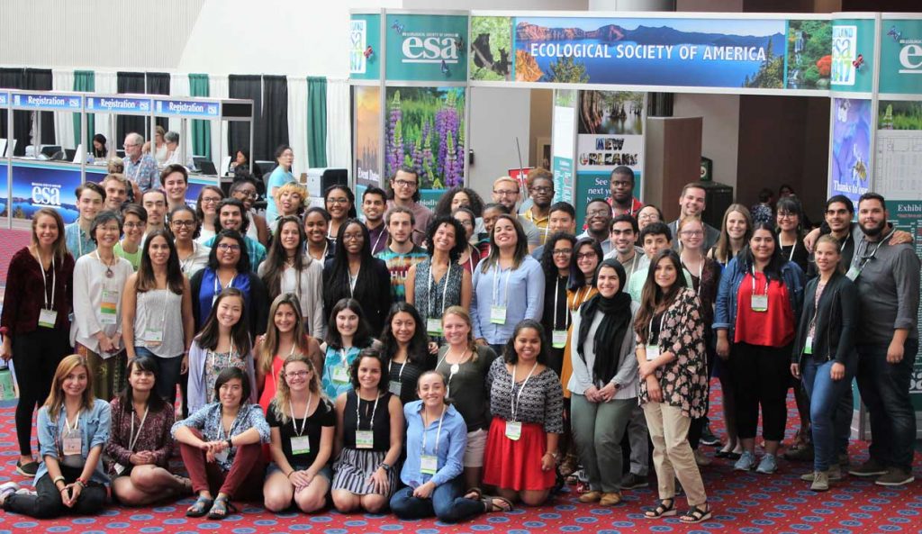 Student volunteers at the 2018 Annual Meeting in Porland, Oregon.
